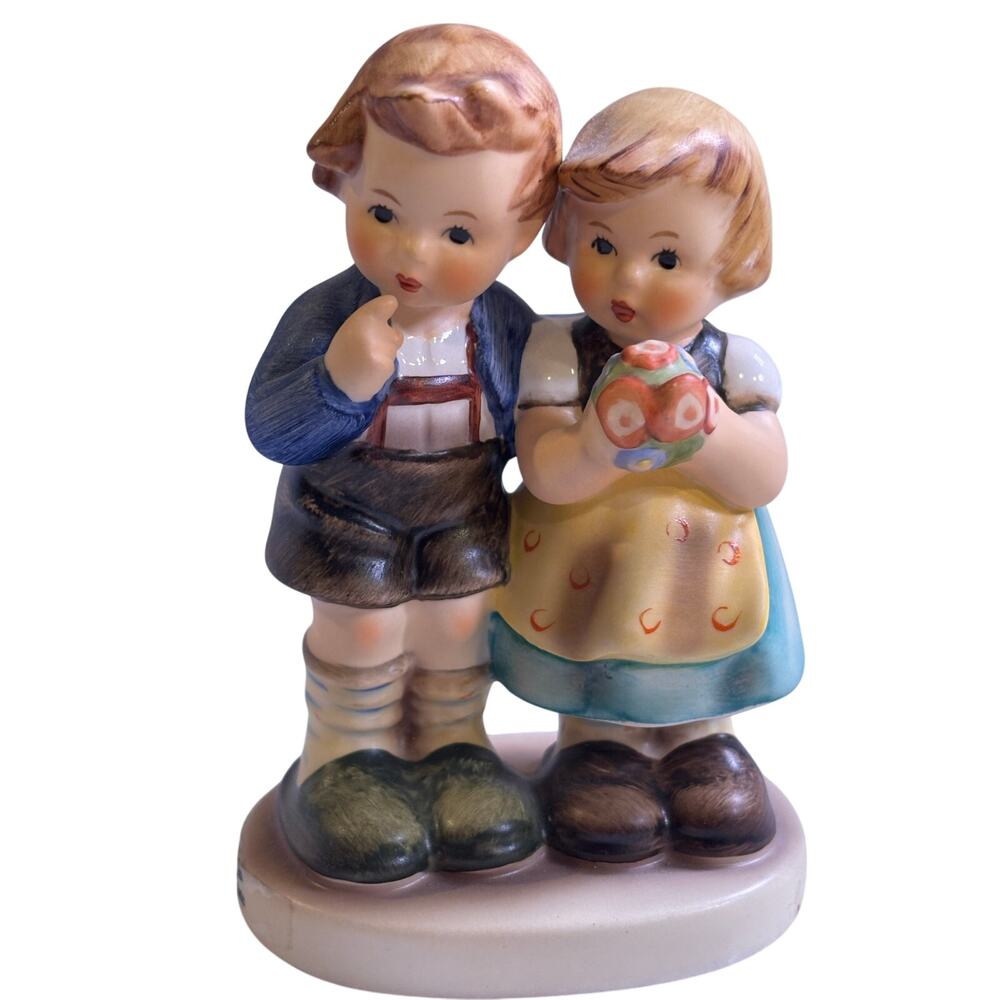 Vintage Goebel Hummel Figurine We Congratulate 220 1952
